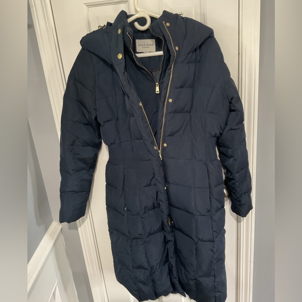NWOT Cole Haan Dark Navy Long Taffeta Bib Front Down Alternative Coat Medium